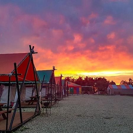 Готель Seocheon Beach Glamping Екстер'єр фото