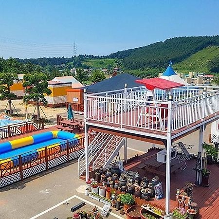 Готель Seocheon Beach Glamping Екстер'єр фото